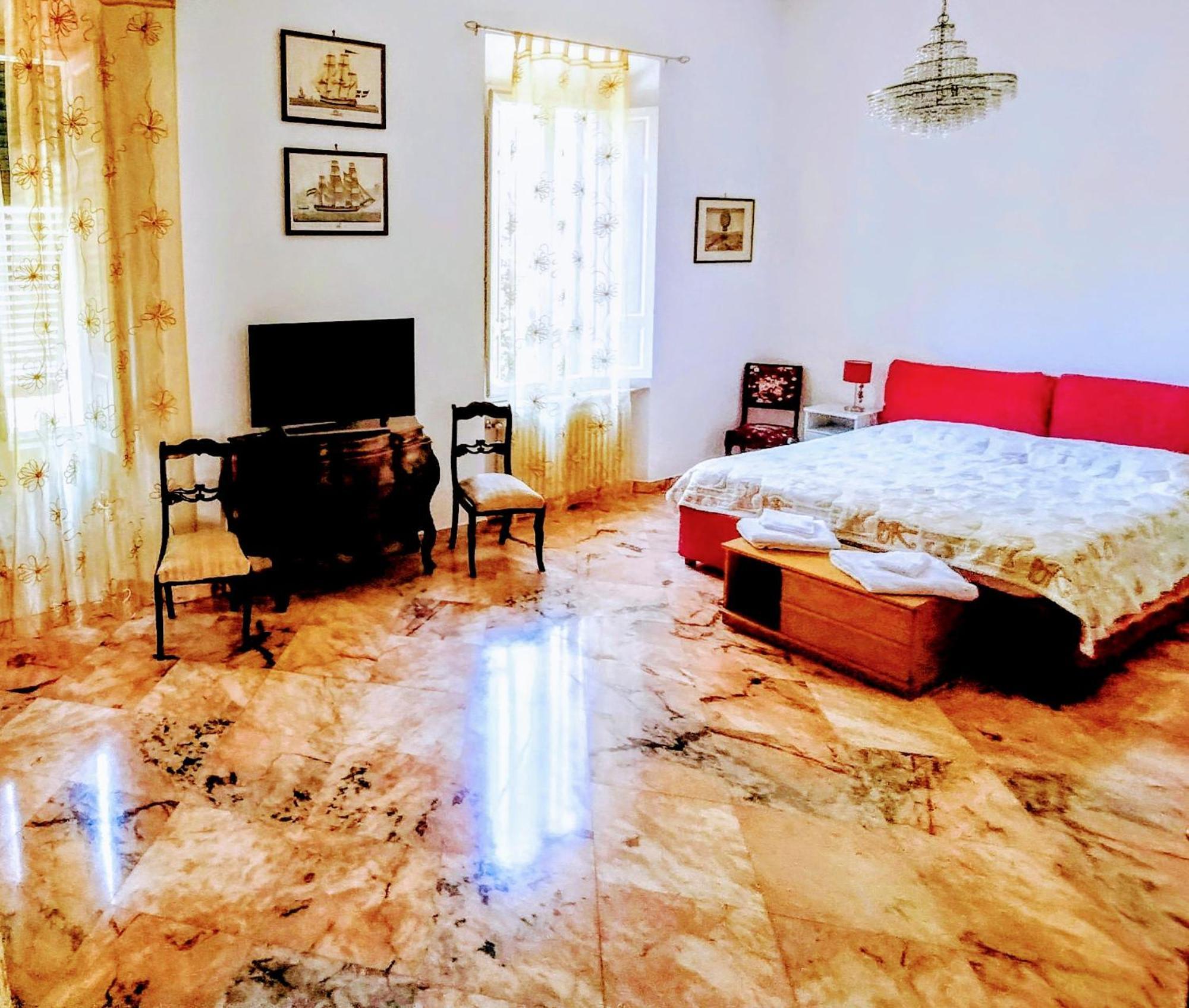 Gabry'S Home Three-Bedroom Big Apartment Near City Center & Train Station To Pisa And Florence & Ferries To Sardegna Corsica Livorno Exteriér fotografie